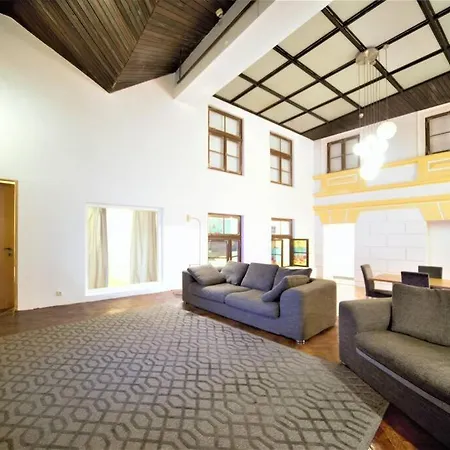 The Theatre / Old Town & Balcony Апартаменты *