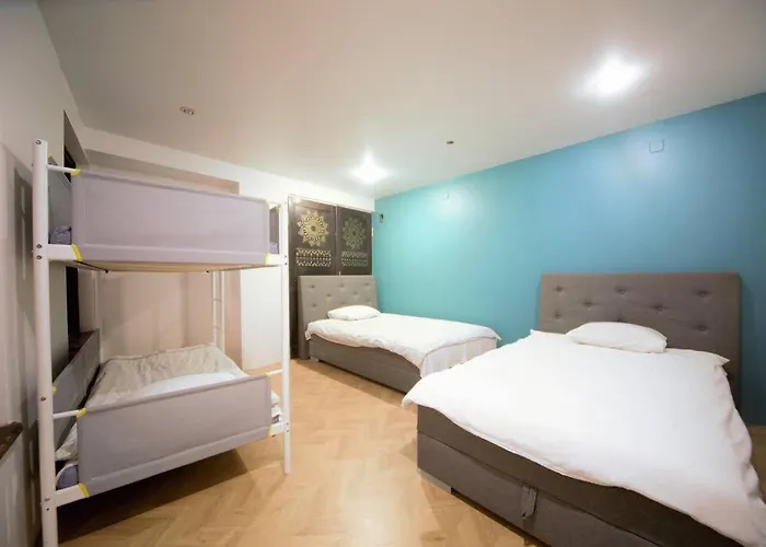 Апартаменты The Theatre / Old Town & Balcony *