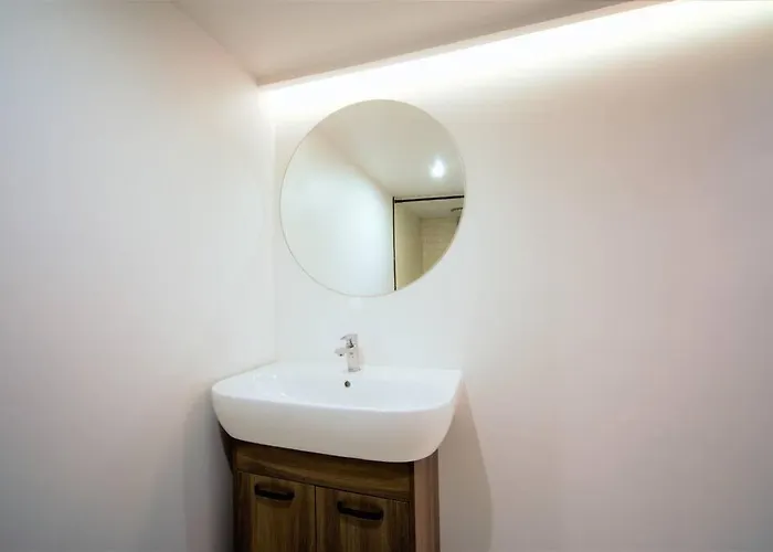 The Theatre / Old Town & Balcony Апартаменты *