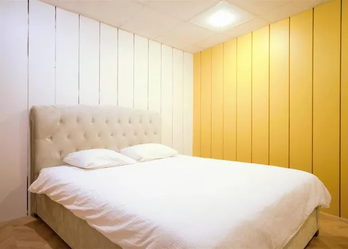 The Theatre / Old Town & Balcony *